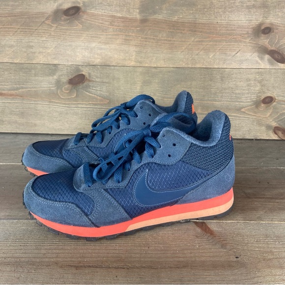 Nike MD runner 2 mid Womens size 7.5 shoes blue mid top running sneakers - Picture 1 of 8